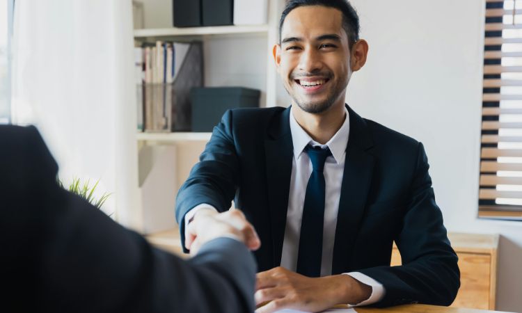 Cómo venderse en una entrevista de trabajo y conseguir el puesto