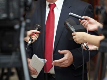 Máster en Comunicación Política Máster Experto en Oratoria y Discurso